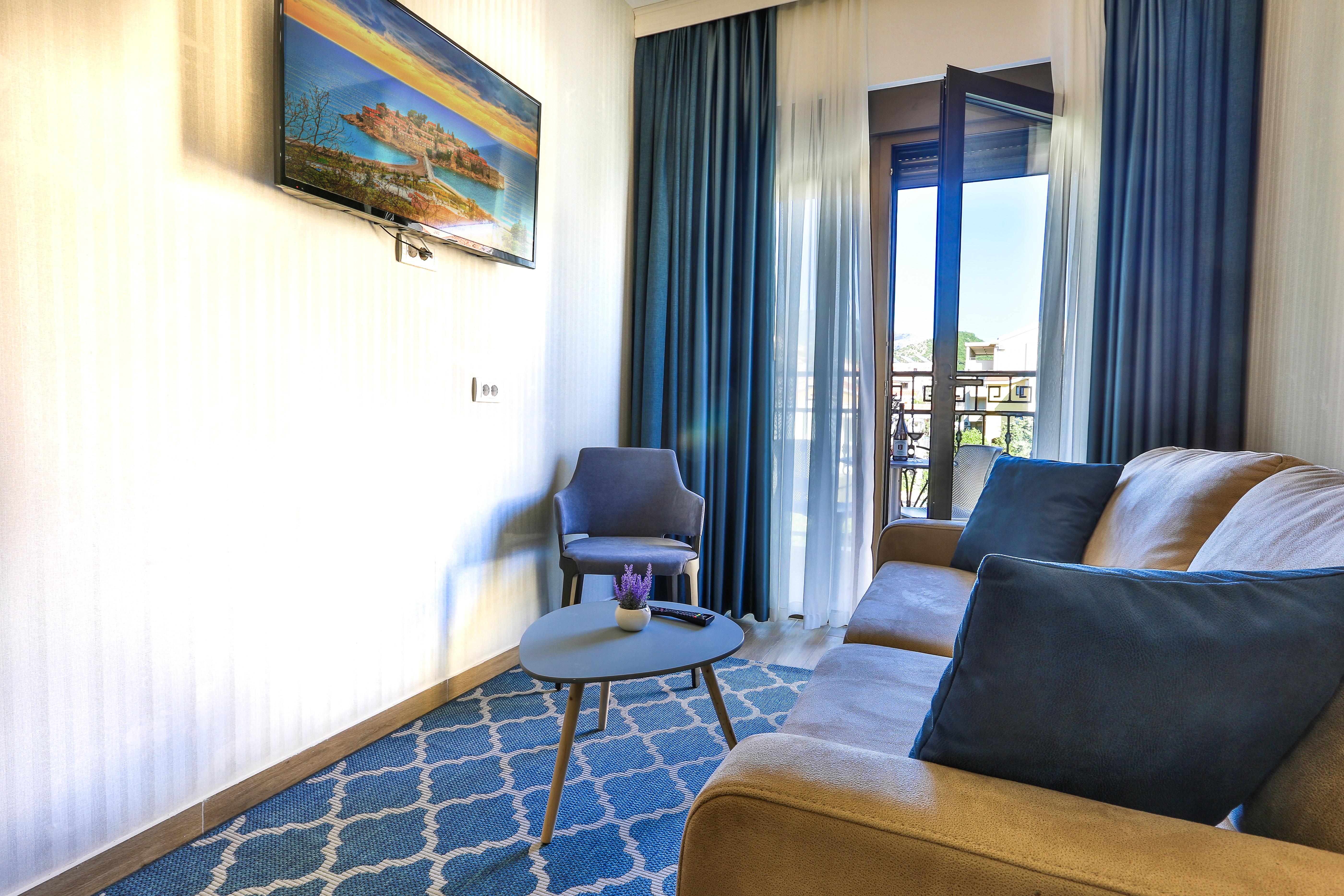 Hotel Harmony By Aycon Petrovac Екстериор снимка